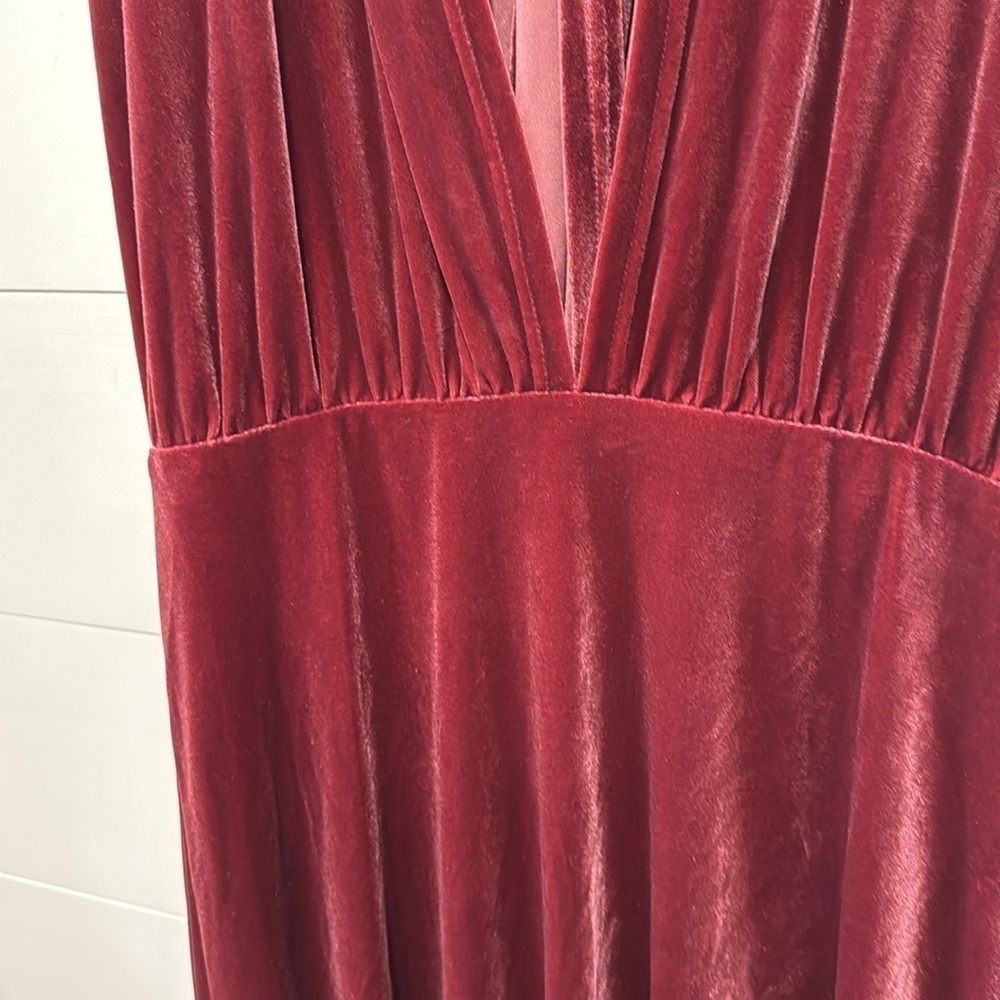 Revelry Micah Convertible Velvet Maxi Dress in Romantic Rose Red Size Medium - Picture 3 of 14